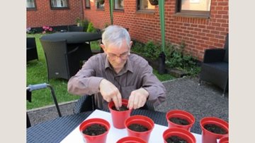 Hinckley care home Residents enjoy gardening fun